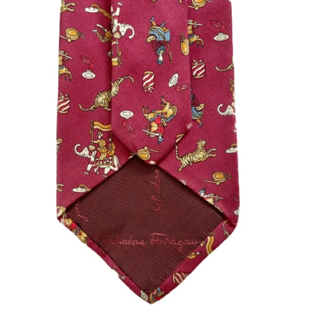 Salvatore Ferragamo Egypt Pharaoh Tiger Elephant Men’s Neck Tie